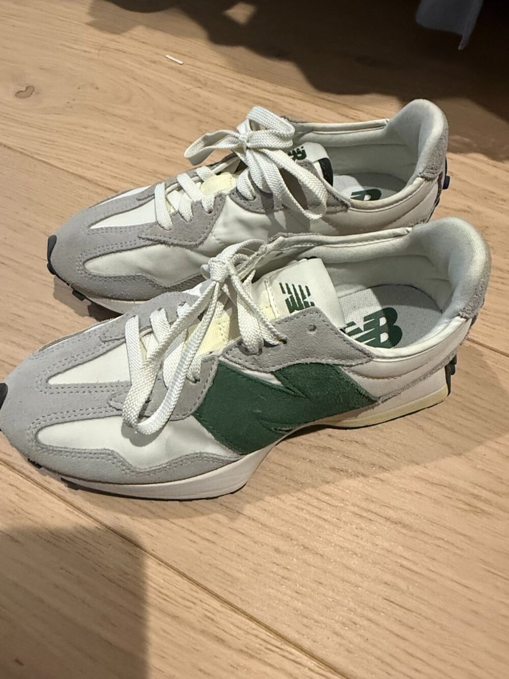 New Balance 327- COOL COLOR White/Gray/Hunter Green Suede- Size 7